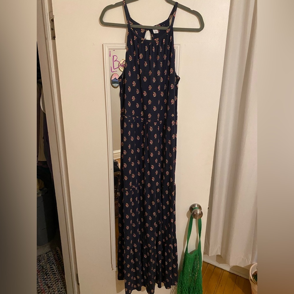 Cute maxi dress from old navy size L!